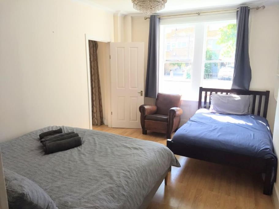 Self-Contained Private Apartment Unit 1 伦敦 外观 照片